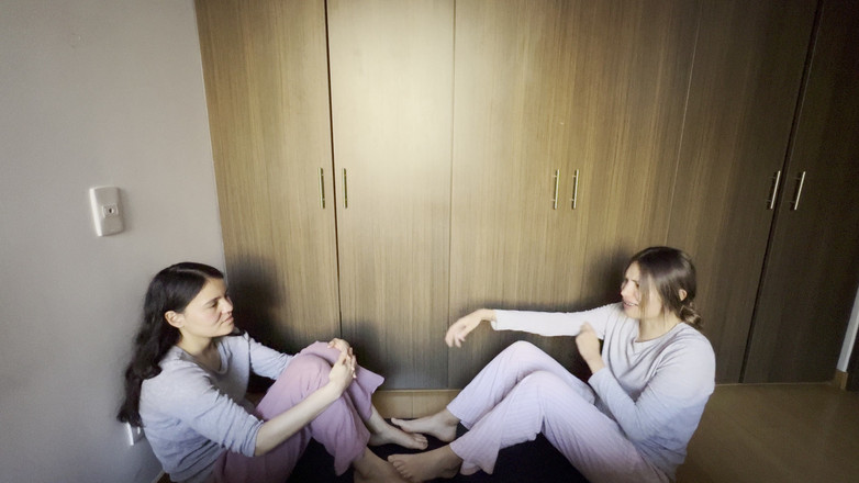 scarlettandc: Female Lesbian Foot Wrestling