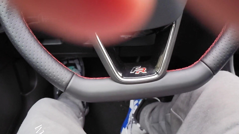 SlipCouple: Handjob in the car on a very busy street o...