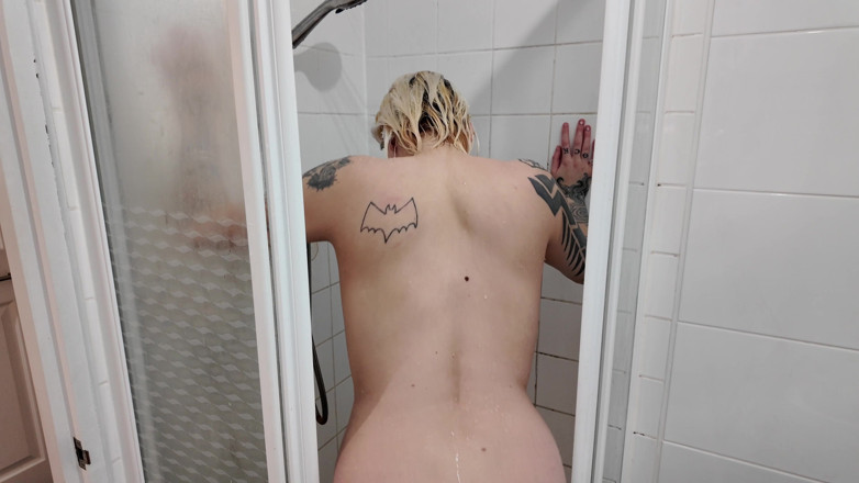 Glitterqueen1999: Neuk me onder de douche virtuele seks