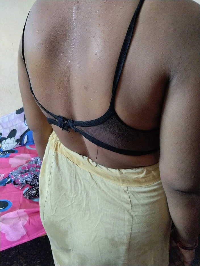 saira454: Brother-in-law Made a Video of His Sister-in-law Bathing