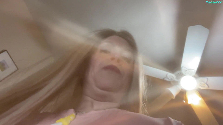 TabithaXXX: Madrasta gigante - encolhe o enteado preguiçoso 2 adorando seu corpo