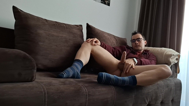 The college boy: Il simpatico twink si masturba dopo le lezioni