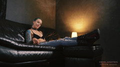 Cruel Anettes fetish world: Anette Pali W Dżinsach I Butach 4K