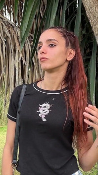 Esmeralda suka banget dientot sama pria yang lebih tua! Cewek ini pengen muasin dirinya
