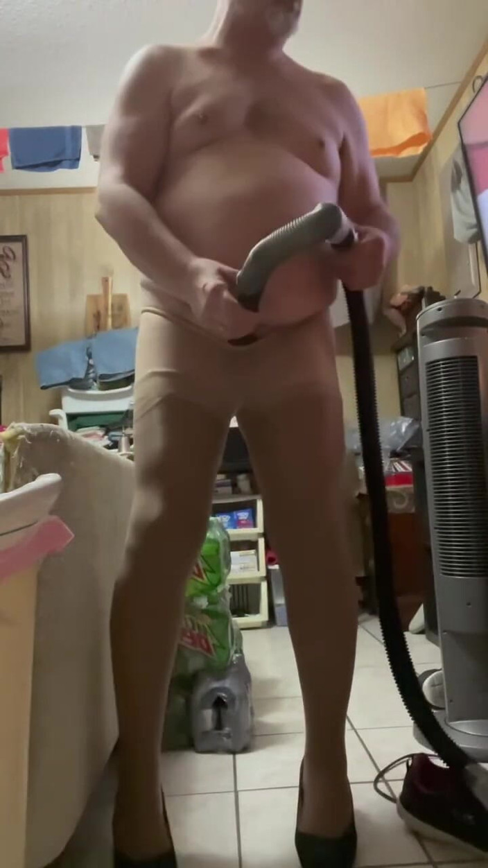 6inchnyloncock: Aspirador de pó sexo