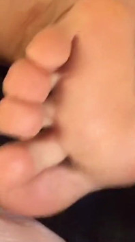 Annette Wants Cum on Her Arched Veiny Feet