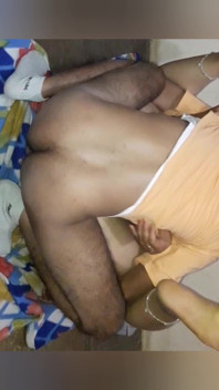 Indianca Priya Bhabi Pizdă în interiorul mâinii Spectacol cu fundul mare