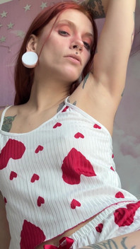 Wow, Hai Visto Quanto Sono Tenere E Dolci Le Sue Ascelle?