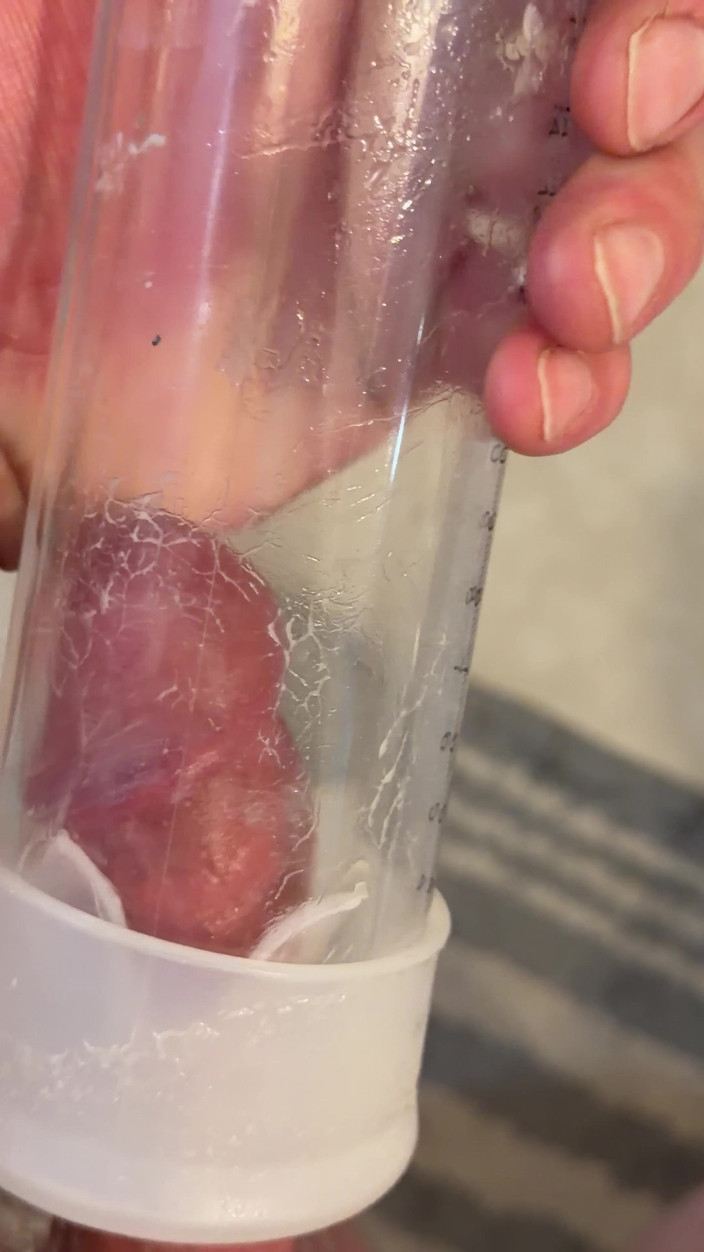 Cox Cummin: Pumpar upp penis