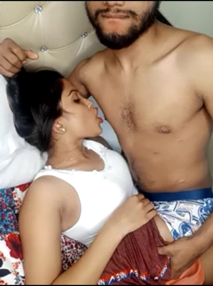 Your Neha Doll: Hintli kız arkadaş romantik öpüşme seks videosu net Hintçe ses