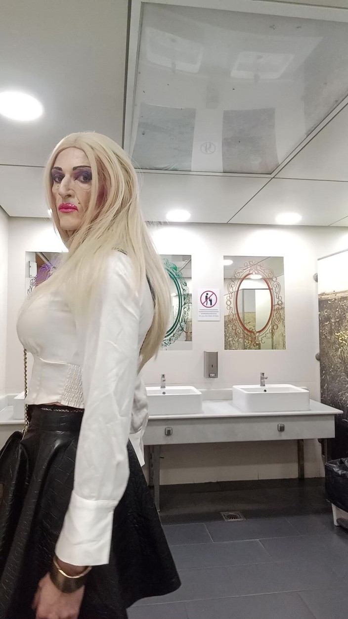 Tatiana Zorrita: Блондинка