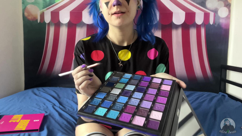 Alice Bean: Приниження фемінізації