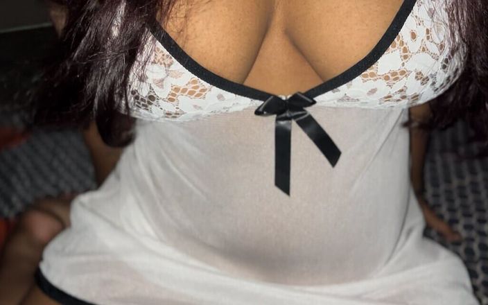 Milfyjean: Mama de miere a indiencei Bhabhi Ji