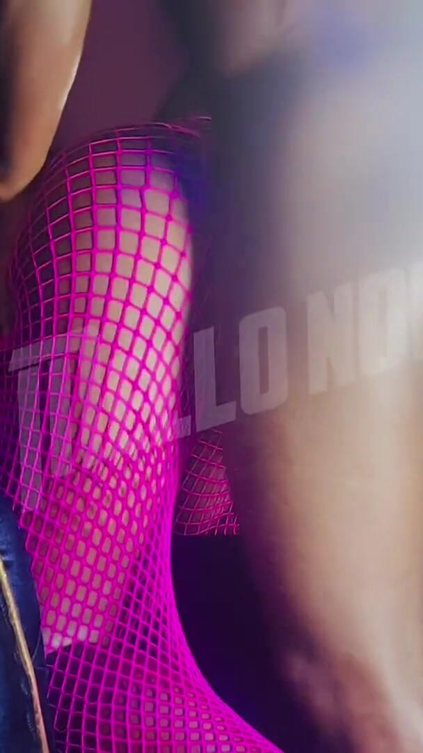 Gracing on This Black Dick (Mello noir) Gracing on This Black Dick (Mello noir)