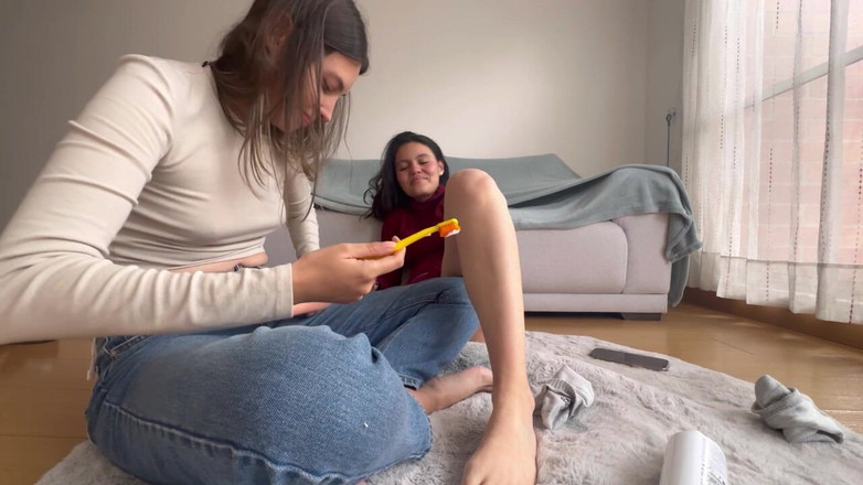 scarlettandc: 거대한 페티시와 레즈비언과의 간지럼