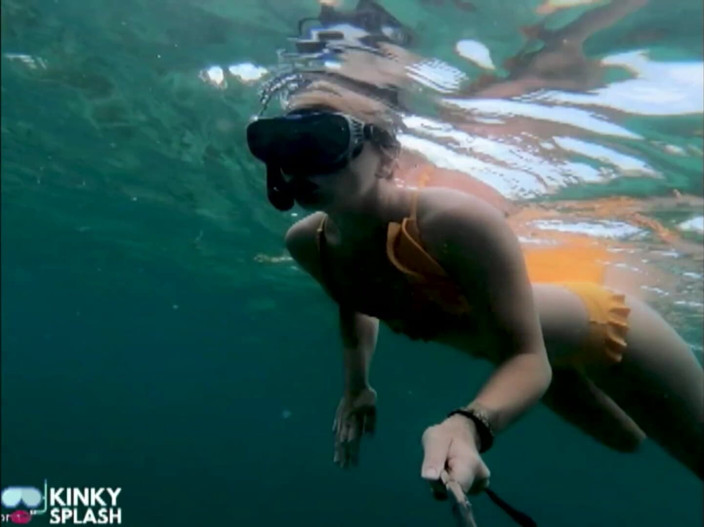UKCuteGirl Lucy Lauren: Snorkel Slut: Tight Bikini, Dive Mask &amp; Underwater Fin Tease