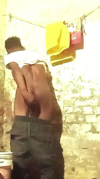 Chico indio folla en oficina chintu hermanastra gay