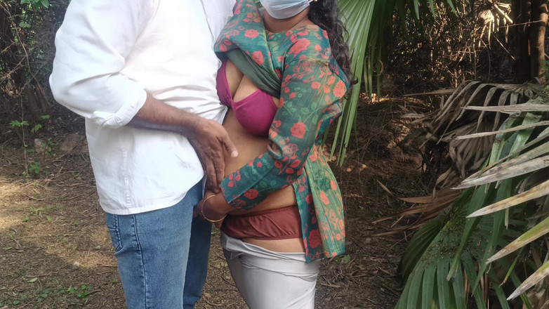 Pushpa studio: Студент коледжу гарячий трах на відкритому повітрі