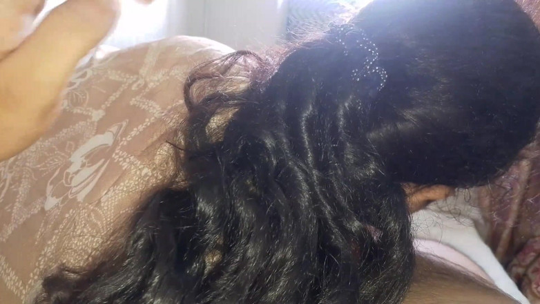 QueenbeautyQB: Indiana esposa dando boquete no marido