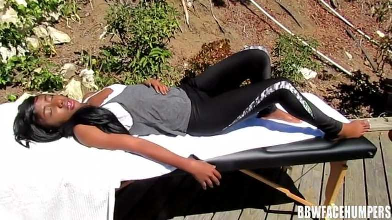 BodaciousX: Bbw verpletter de yogadame