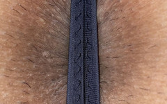 Kyotosigakk: Un hombre japonés en ropa interior de mujer muestra sus...