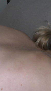 Baisé L’ami De Sa Copine! Puis Ma Copine Est Arrivée