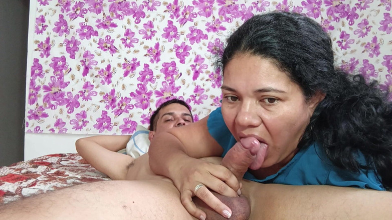 Valkyrie and Luigy Couple: Deliciosa Mamada De Mi Esposa Madura Garganta Profunda