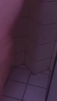 Esposa rubia engañando en el baño con su amante árabe (traducido)