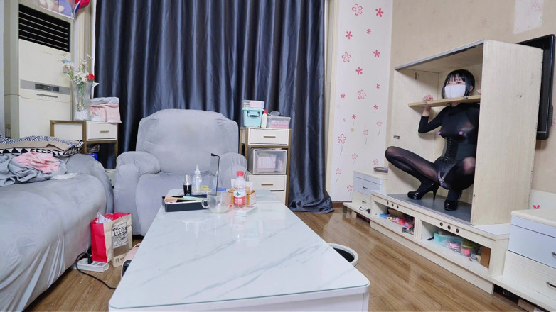 Bondage House: 블랙 스타킹에서 여성 수사관의 몰락