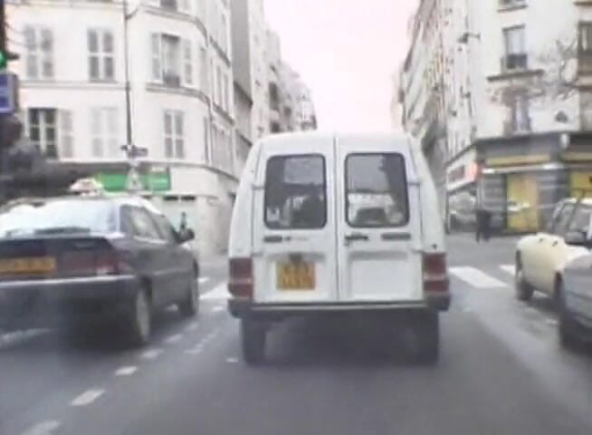 European Classics: 金髪の成熟した打撃とwanks二つの大きなディックスの車