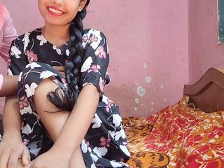 Your kavita bhabhi: Desi-meisje had seks buiten het huis, Hindi-stem