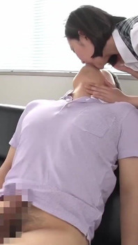 Une patronne sexuellement affamée se fait traquer et dévorer ! -5
