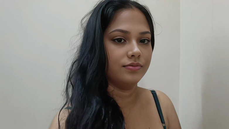 Desisexqueen: Hintli desi model kuryeyle gizli seks yapıyor