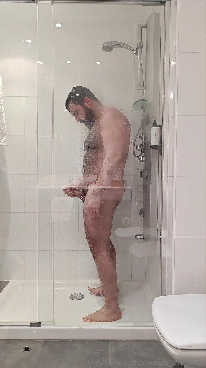 Ulysses the bear: Jen mokré tělo a vaše fantazie