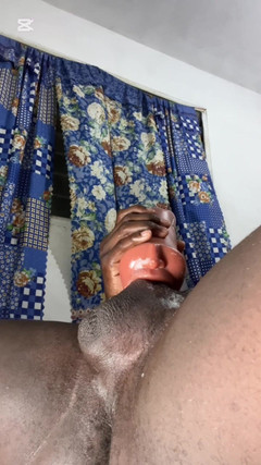 Bbc-godaddy: 第2部分 大黑屌在度假中出深操成人玩具