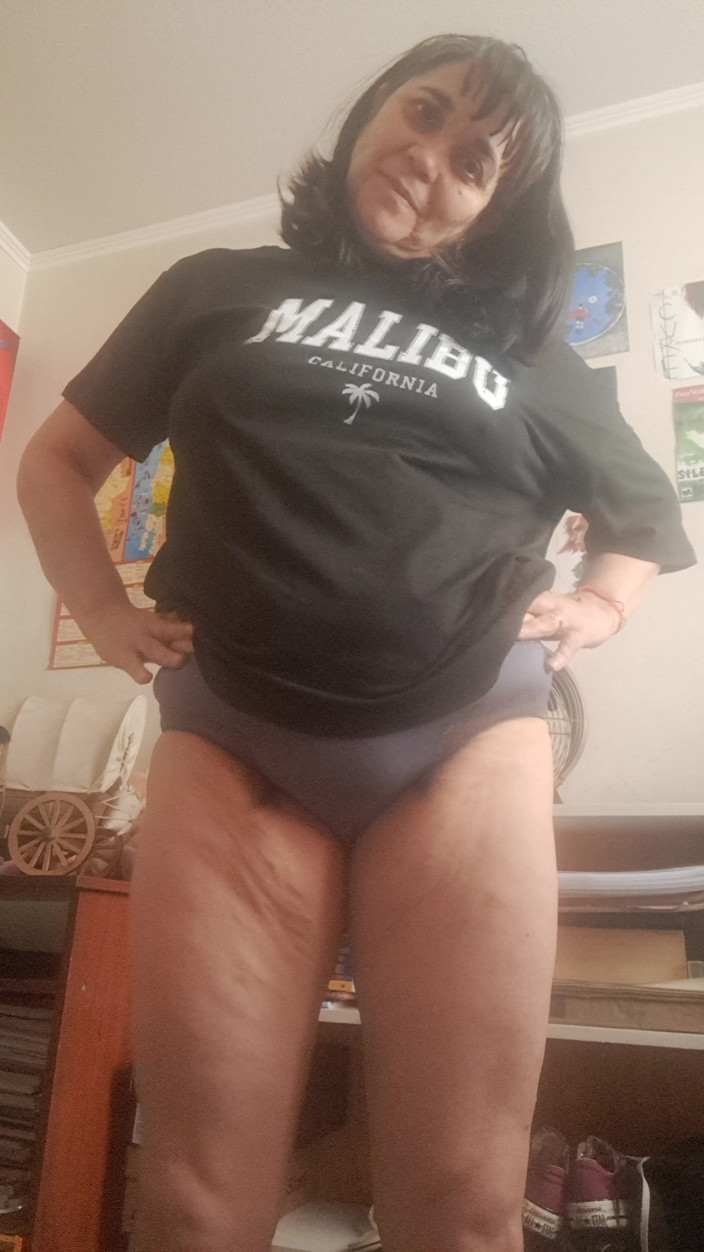 Mommy big hairy pussy: Lihat vaginaku