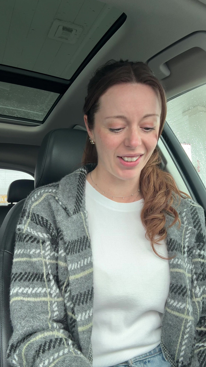 Nadia Foxx: Încerc să nu ejaculez prea tare în timp ce îmi pompez gazul