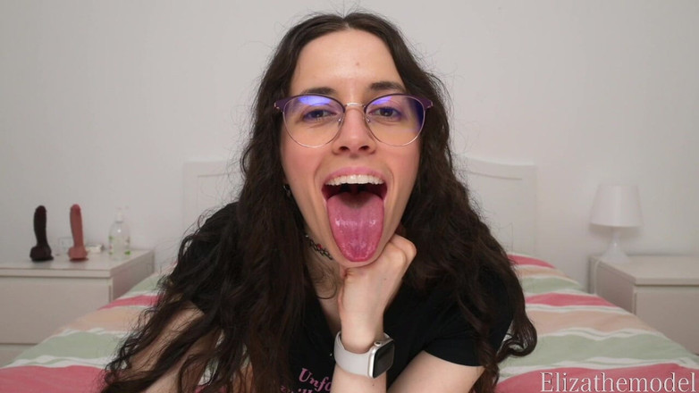 ElizaTheModel: Nhìn bạn với lưỡi của tôi ra