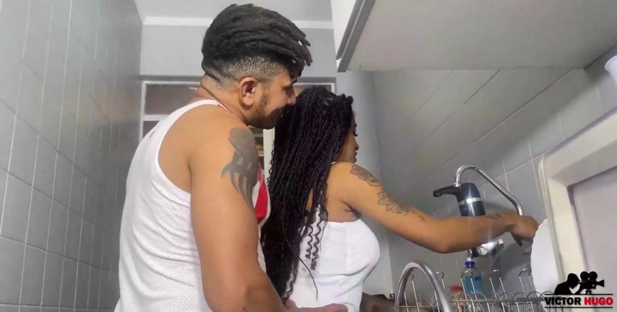 VictorHugo: Gifted Fucking Novinha's Ass