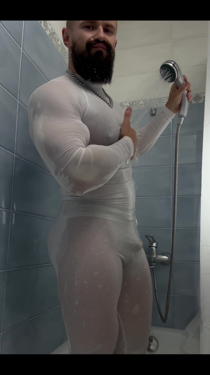 Mister Stone: Las compresiones se ponen demasiado apretadas y mojadas de músculos...