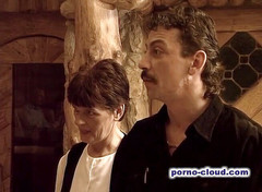 Porno Cloud: 老夫妇和他们的朋友玩得很开心