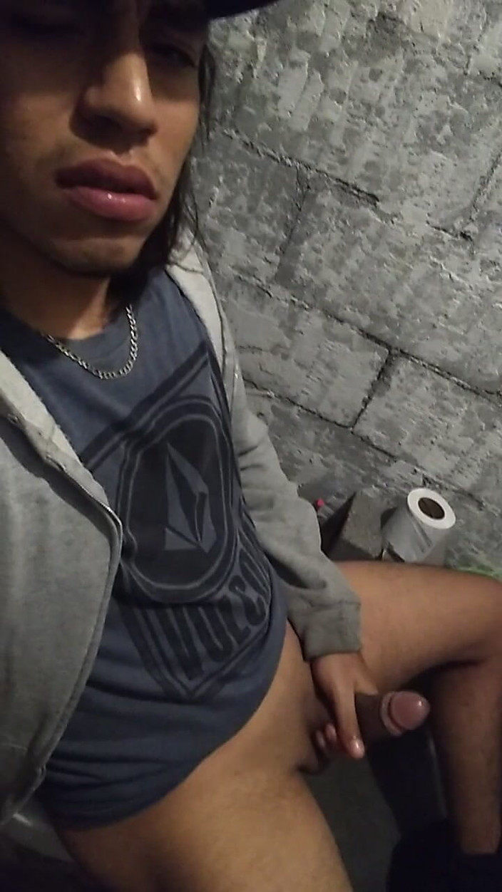 AlexAlejandro13: Elinle elimi sürt