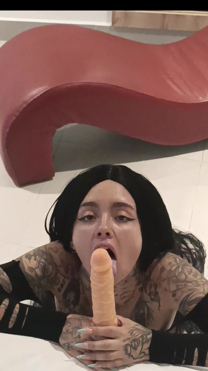 Dalyla: ฉันชอบดูดมันบน Sly