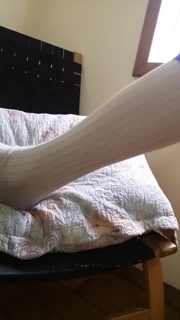 Boy top Amador: ti piacciono i piedi di un maschio dopo il calcio?!