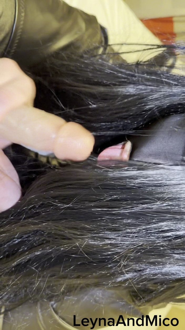 Leyna and mico: Доминатрикс — я хорошо сосу свою сисси и хорошо её трахаю во всех позах