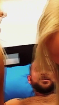 Shyla stylez dan nikki benz si cewek hot rambut pirang lagi ngidam kontol besar