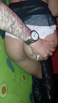 Ladyboy wird tief gefickt, guter Arsch