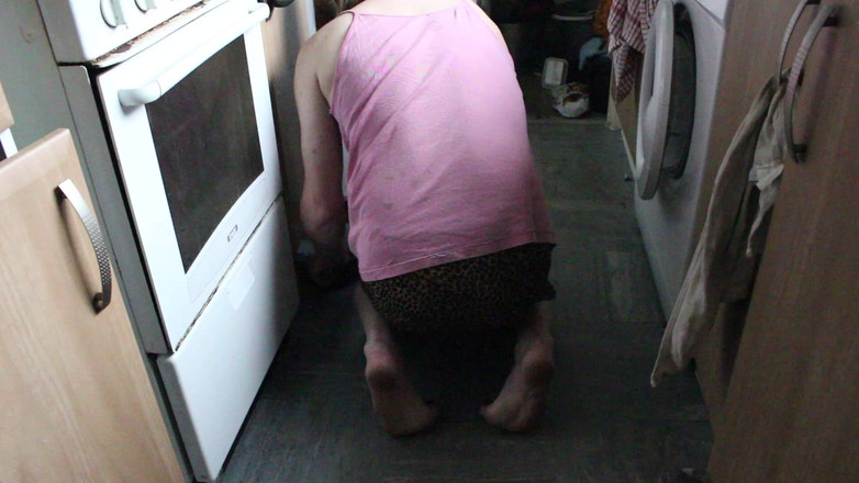 Lilly Disgrace: Zametání Sissy