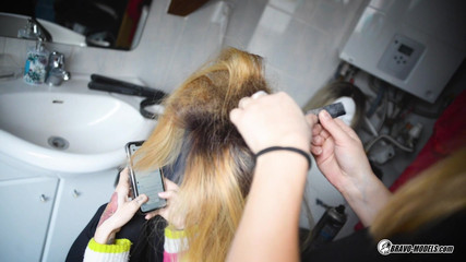 Bravo Sexy: アデル・ユニコーン - コスプレVRコンテンツ バックステージ