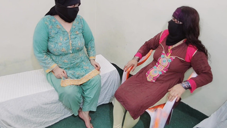 Netu: Awesome 3some Anal Fucking of 2 Indian Muslim Hot Bhabhi's with Dever